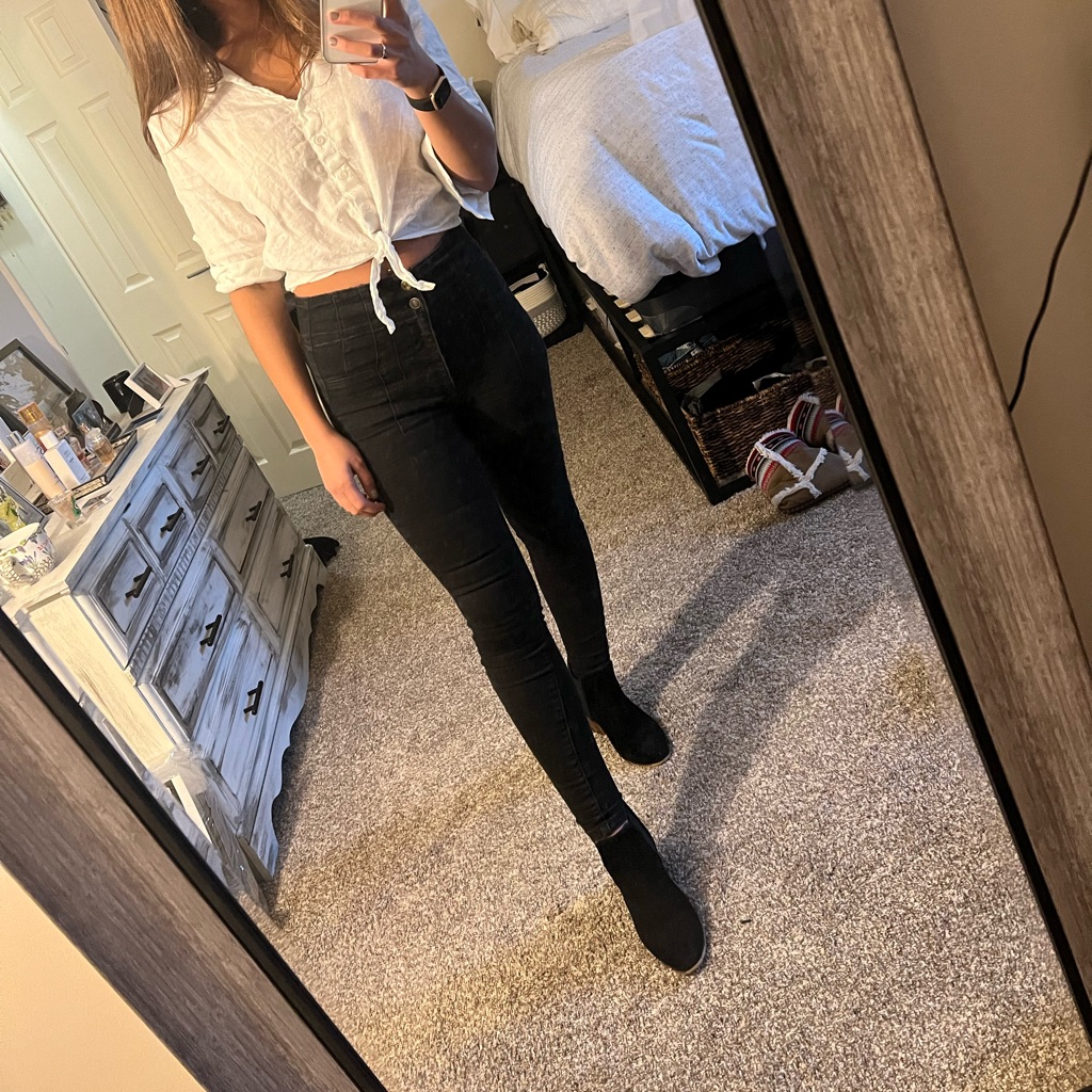 White Tie Button Down